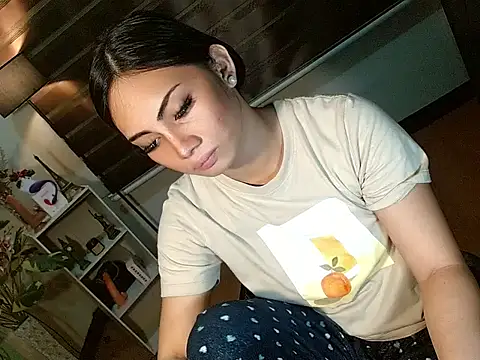 Bella subhunterx online show from April 9, 2026, 12:00 pm