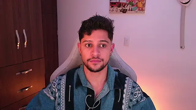 domsantiago  online show from January 10, 2026, 3:13 am