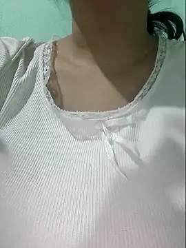 Shiny Babe online show from March 31, 2026, 2:52 pm