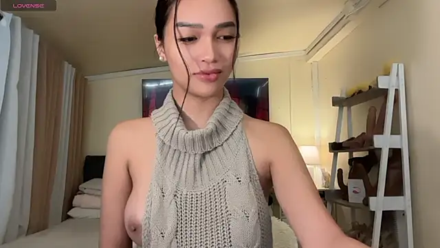 Snapshot of _agatha143_ chatting on June 2, 2026, 10:48 am agatha143 online show from June 2, 2026, 10:48 am