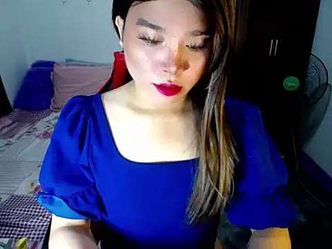 Urassiansweetcummer online show from October 10, 2025, 3:40 am