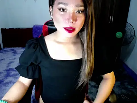 Urassiansweetcummer online show from November 15, 2025, 1:53 am