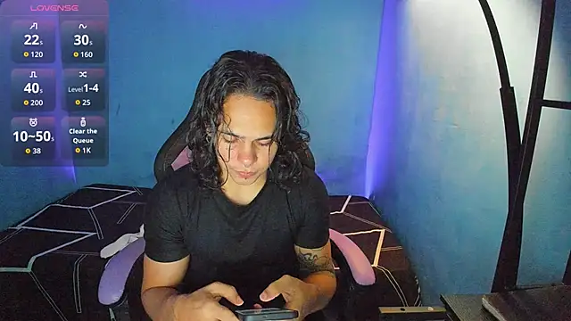 Snapshot of Maximiliano_scoott__ chatting on October 15, 2025, 6:49 pm Maximiliano scoott online show from October 15, 2025, 6:49 pm