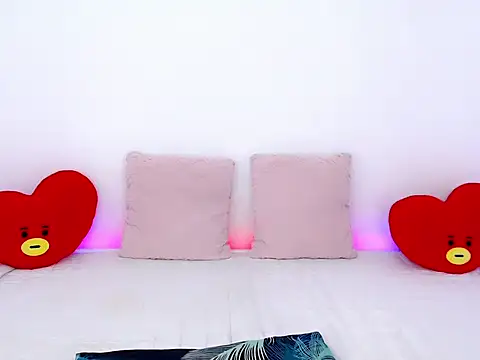 Sweet kittyxx online show from April 16, 2026, 8:09 pm