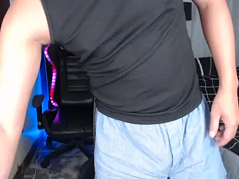 alexsuckable01 online show from May 15, 2026, 11:14 pm