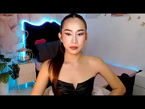 Sluttyvana online show from March 10, 2026, 8:13 pm