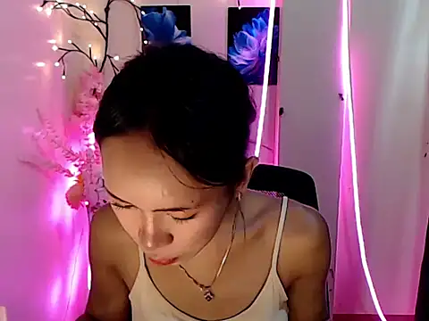 Snapshot of Shindoll chatting on December 3, 2025, 9:09 am Shindoll online show from December 3, 2025, 9:09 am