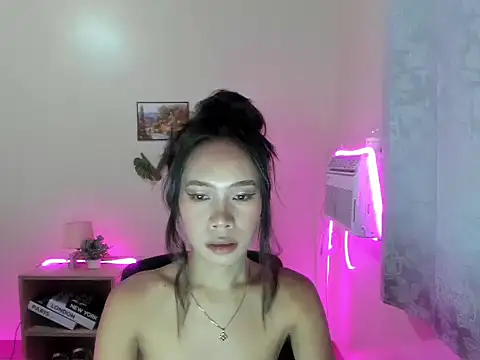 Snapshot of Shindoll chatting on November 5, 2025, 10:40 am Shindoll online show from November 5, 2025, 10:40 am