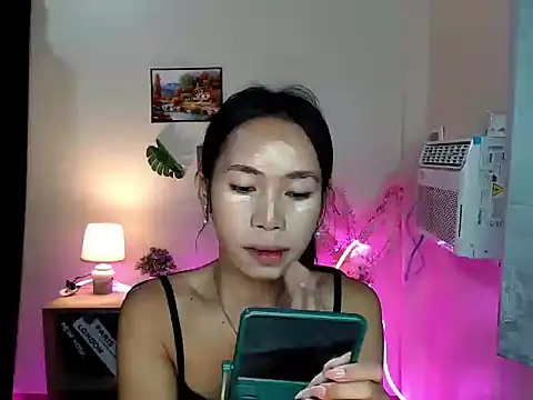 Snapshot of Shindoll chatting on October 25, 2025, 9:41 am Shindoll online show from October 25, 2025, 9:41 am