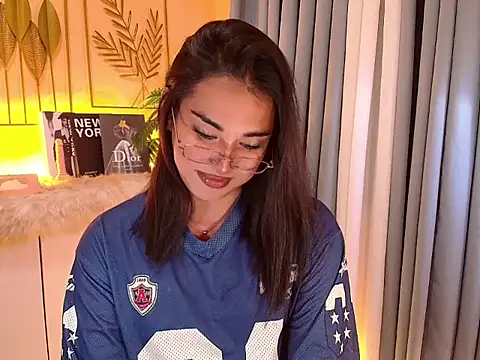 magnificent kitana online show from March 22, 2026, 9:05 pm