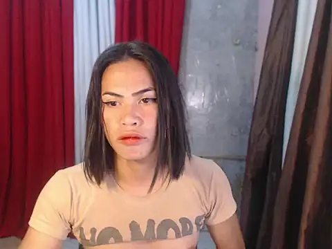 Snapshot of urhotty_megss chatting on September 14, 2025, 2:06 pm urhotty megss online show from September 14, 2025, 2:06 pm