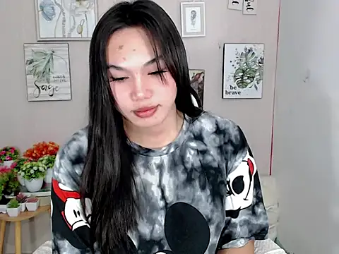 Snapshot of liane_mei chatting on June 14, 2026, 2:24 am liane mei online show from June 14, 2026, 2:24 am