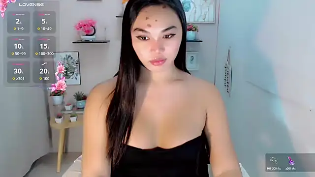 Snapshot of liane_mei chatting on June 29, 2026, 5:45 pm liane mei online show from June 29, 2026, 5:45 pm