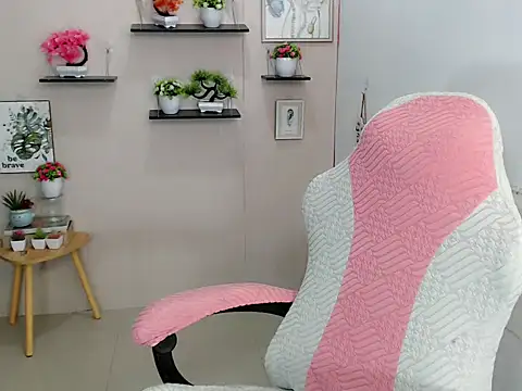Snapshot of liane_mei chatting on July 14, 2026, 2:05 am liane mei online show from July 14, 2026, 2:05 am