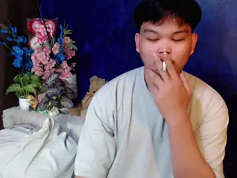 Reynelcock online show from April 12, 2026, 5:16 pm