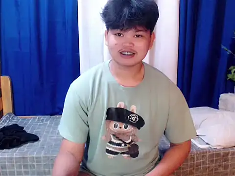 Reynelcock online show from February 5, 2026, 6:15 pm