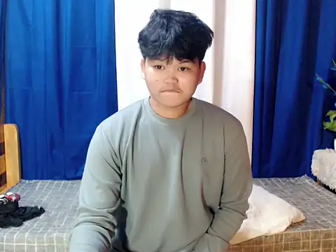 Reynelcock online show from February 3, 2026, 5:29 pm