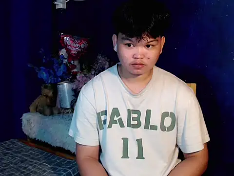 Reynelcock online show from November 7, 2025, 4:00 pm