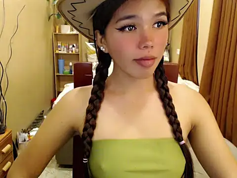 urswtasian chesca online show from May 26, 2026, 5:38 am