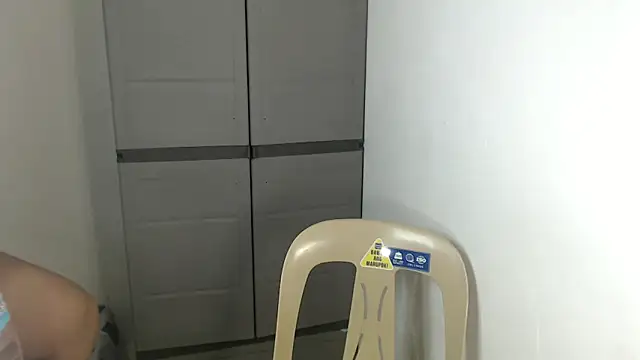 Snapshot of sweetiie_caren chatting on February 26, 2026, 4:01 am sweetiie caren online show from February 26, 2026, 4:01 am