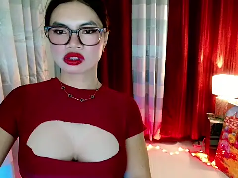 Snapshot of lover_girl143 chatting on February 6, 2026, 4:36 pm lover girl143 online show from February 6, 2026, 4:36 pm