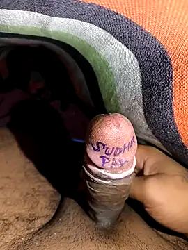 nitin01raj01nk online show from September 15, 2025, 8:42 pm