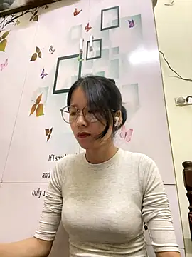 meomeo2k6 online show from November 6, 2025, 1:48 pm