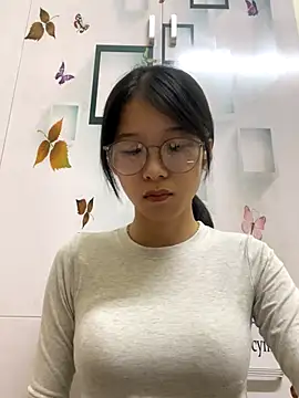 meomeo2k6 online show from December 4, 2025, 1:54 pm