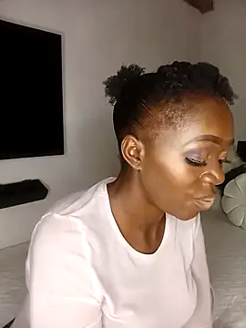 Snapshot of darkSquirtingANGEL chatting on October 23, 2025, 5:22 pm darkSquirtingANGEL online show from October 23, 2025, 5:22 pm