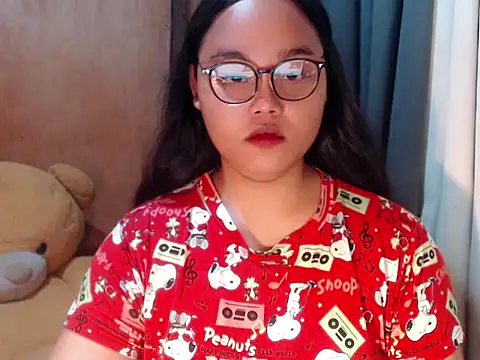  Lylia online show from November 16, 2025, 8:46 pm