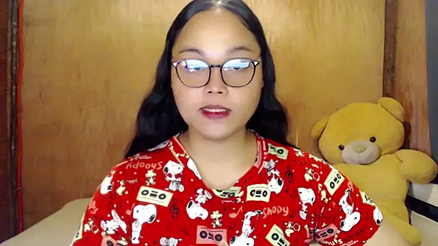  Lylia online show from September 13, 2025, 4:23 am