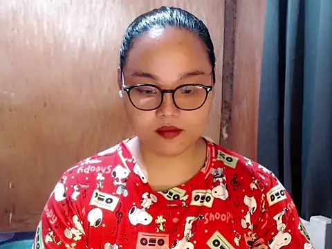  Lylia online show from March 8, 2026, 9:40 pm