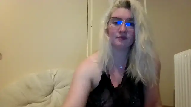 Emma pleasur online show from January 6, 2026, 7:18 pm