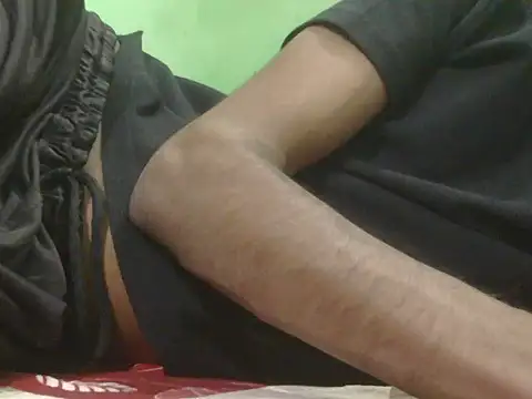 rockyy23boy online show from March 25, 2026, 1:32 pm