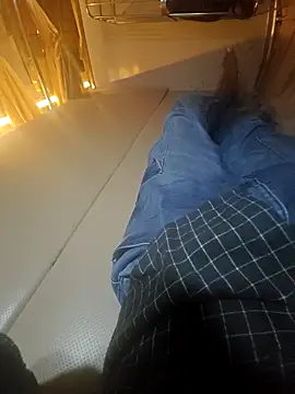 rockyy23boy online show from November 2, 2025, 12:43 pm