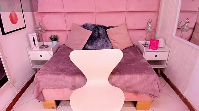 Janah Myers online show from December 20, 2025, 12:52 pm