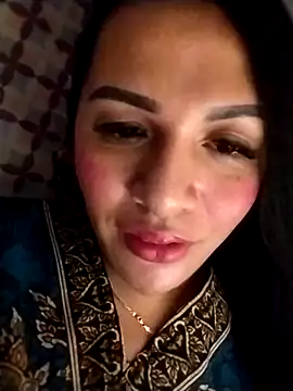 enoria1992 online show from November 28, 2025, 6:30 pm