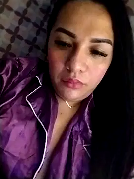 enoria1992 online show from November 5, 2025, 8:34 pm