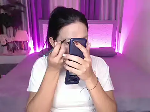 Amanda cummersxxx online show from April 17, 2026, 6:33 pm