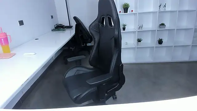 Snapshot of megan_bigboobs_ chatting on November 12, 2025, 11:03 am megan bigboobs online show from November 12, 2025, 11:03 am