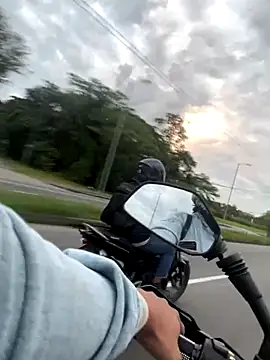 Snapshot of megan_bigboobs_ chatting on November 19, 2025, 10:48 am megan bigboobs online show from November 19, 2025, 10:48 am