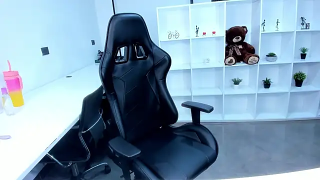 Snapshot of megan_bigboobs_ chatting on January 15, 2026, 10:51 am megan bigboobs online show from January 15, 2026, 10:51 am