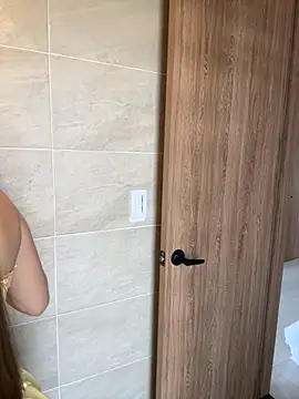 Nikii   online show from October 30, 2025, 1:20 pm