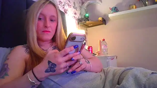 LucyRoseMae online show from May 12, 2026, 5:41 pm