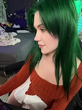 Snapshot of littlelune chatting on April 30, 2026, 8:57 pm littlelune online show from April 30, 2026, 8:57 pm