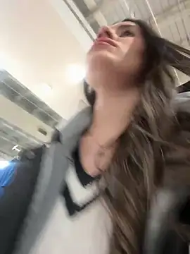 Isabella21  online show from February 4, 2026, 12:38 am