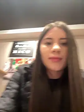 Isabella21  online show from October 15, 2025, 11:24 pm