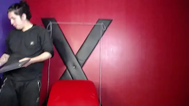 Snapshot of Jackson_n_Scarlett chatting on February 18, 2026, 2:57 pm Jackson n Scarlett online show from February 18, 2026, 2:57 pm