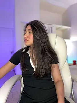 julieta jhonss online show from November 10, 2025, 2:38 am