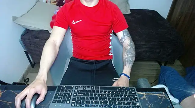 bossking017 online show from March 4, 2025, 9:54 pm